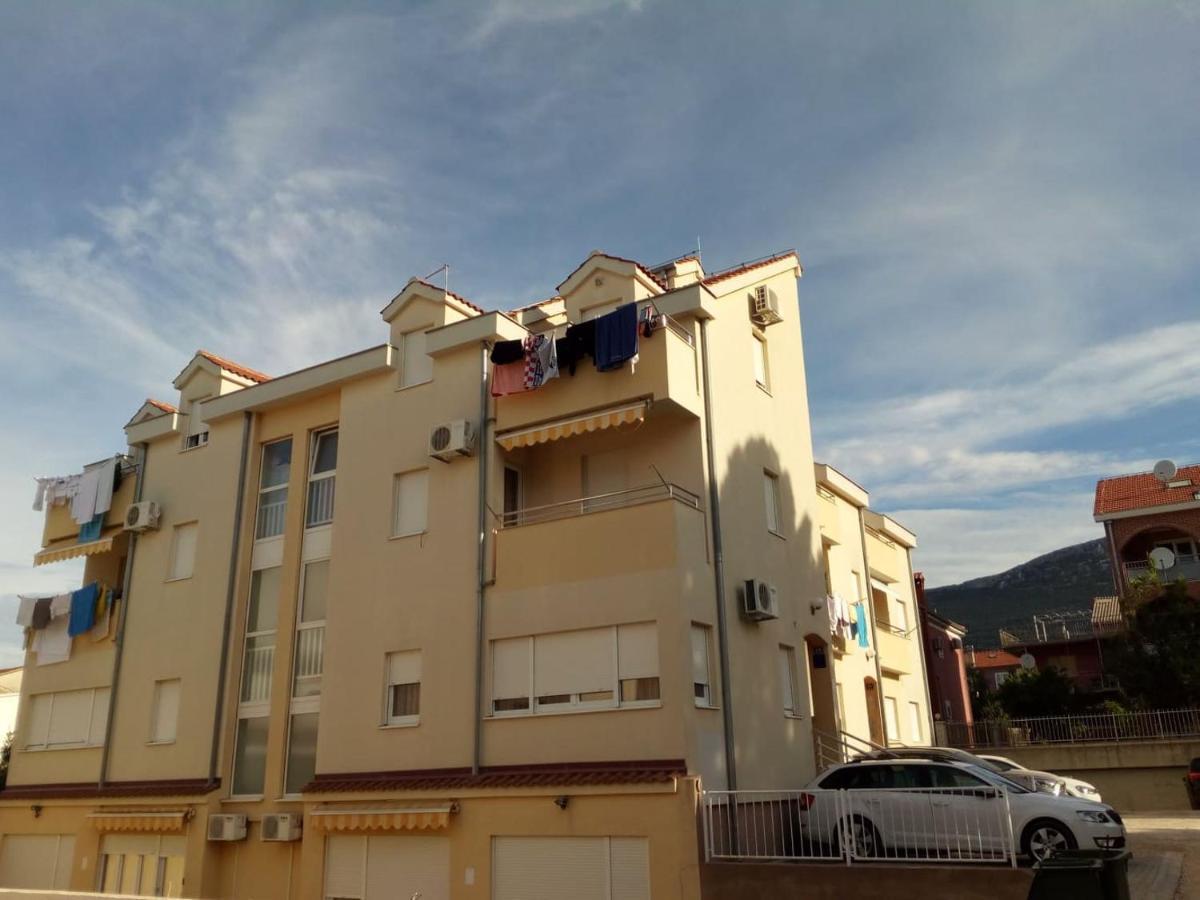 Apartment Bambino Kaštela Buitenkant foto